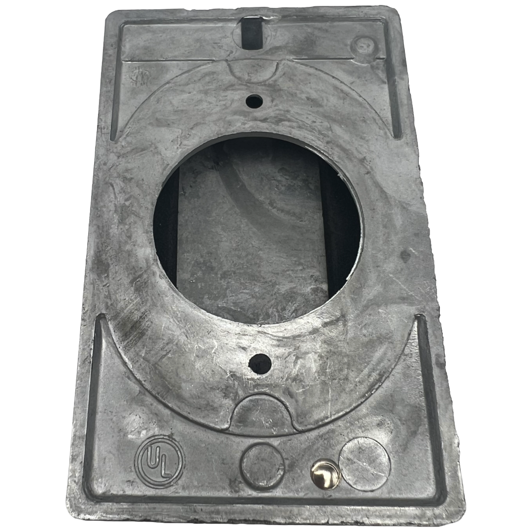Mulberry Self-Closing, Weatherproof Receptacle Cover