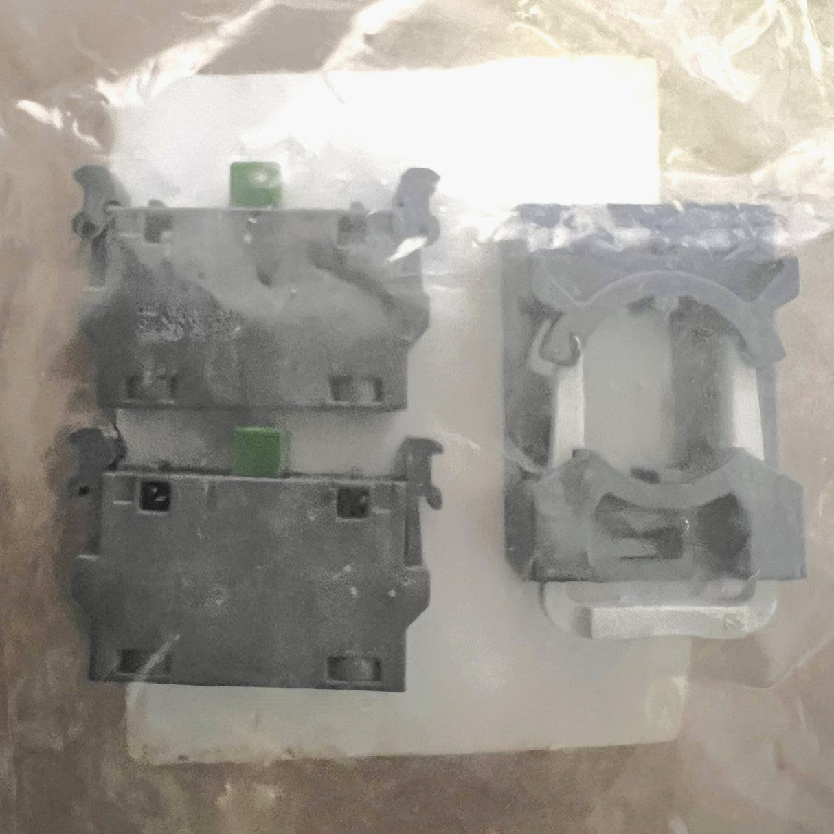 ABB 1SFA611605R1102 - Contact Block