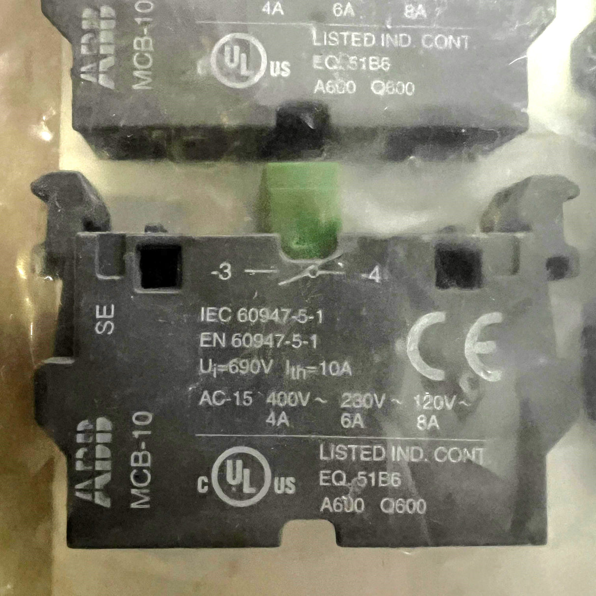 ABB 1SFA611605R1102 - Contact Block