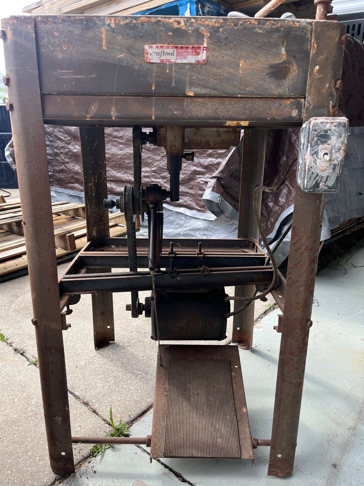 Duncan Ceramic Kiln and Craftool Potter's Wheel