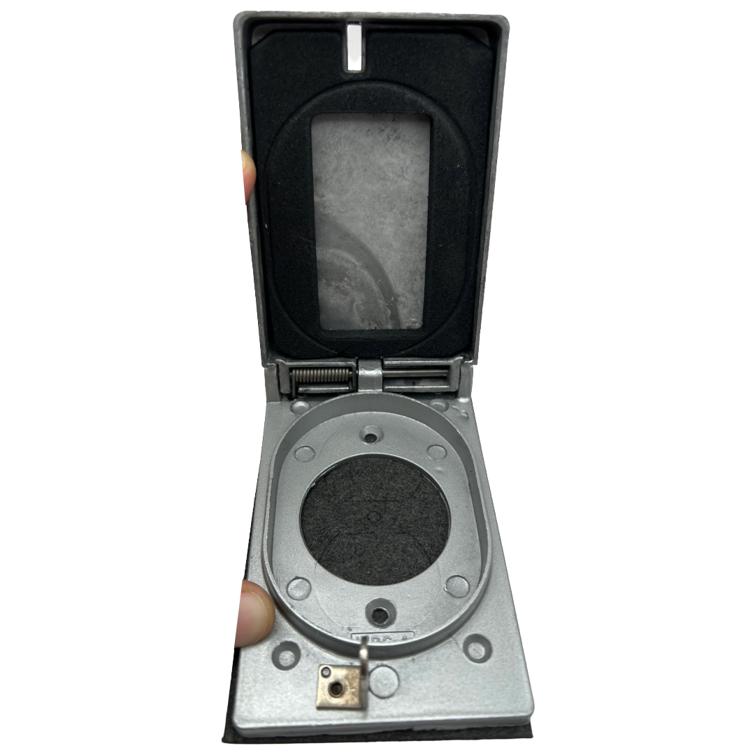 Mulberry Self-Closing, Weatherproof Receptacle Cover