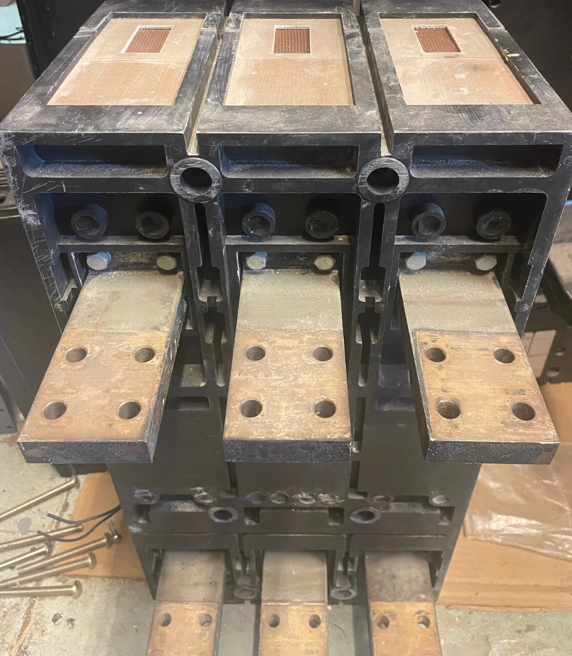 American FPE 2,000 Amp Circuit Breaker with Handle Extension