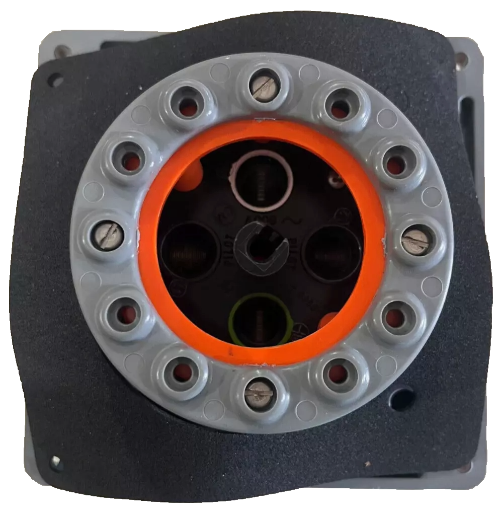 Hubbell 4100B12W - 100 Amp Pin and Sleeve Inlet