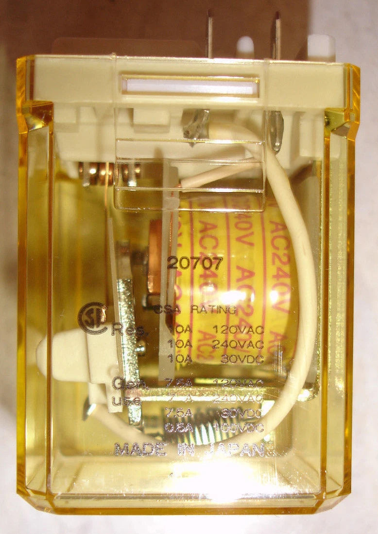 Idec 10 Amp Relay SPDT RR1BA-128