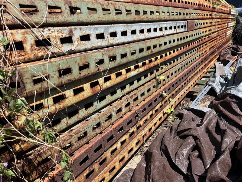 Keystone Style Pallet Racking - Lot of 11 | Arck Electric – Arck ...