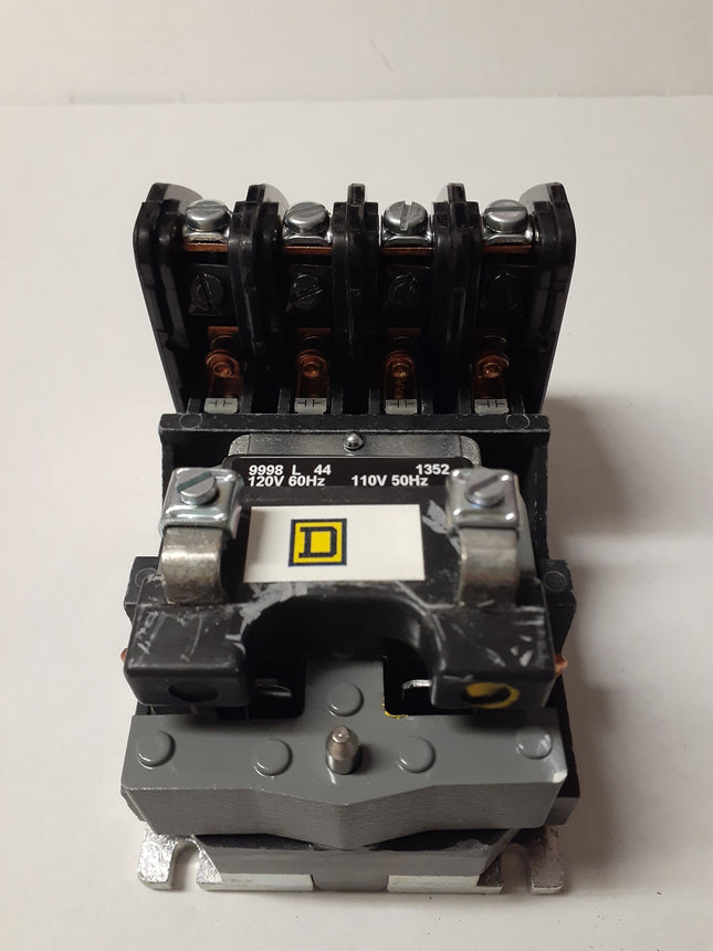 Square D 8903LO40V02 - 30 Amp Lighting Contactor